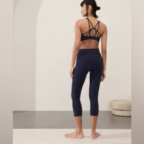 Athleta Salutation Navy Blue High Rise Crop Capri Blue medium - Picture 3 of 13